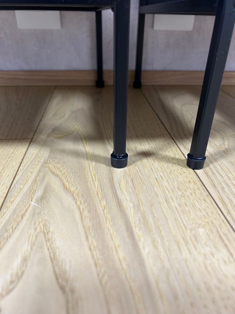 ベッドサイドテーブル　２台まとめて