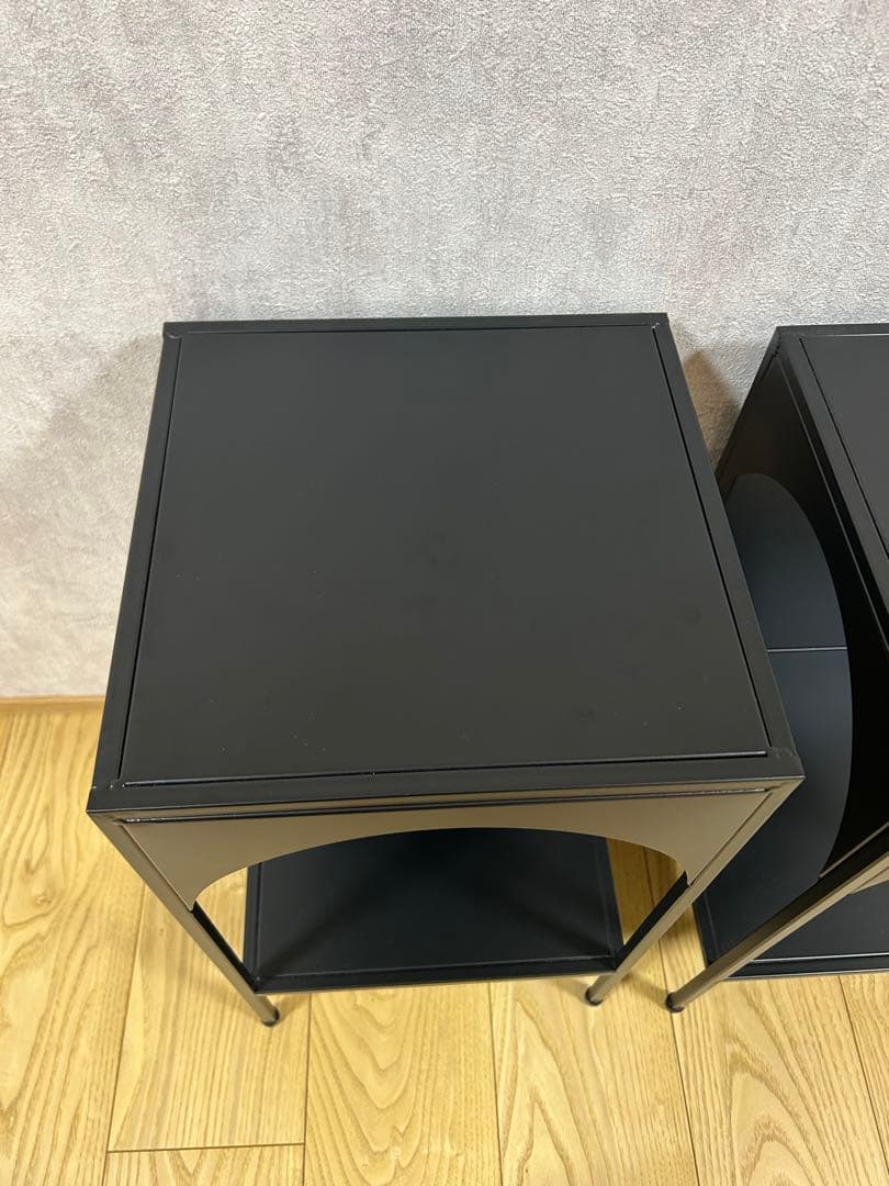 ベッドサイドテーブル　２台まとめて