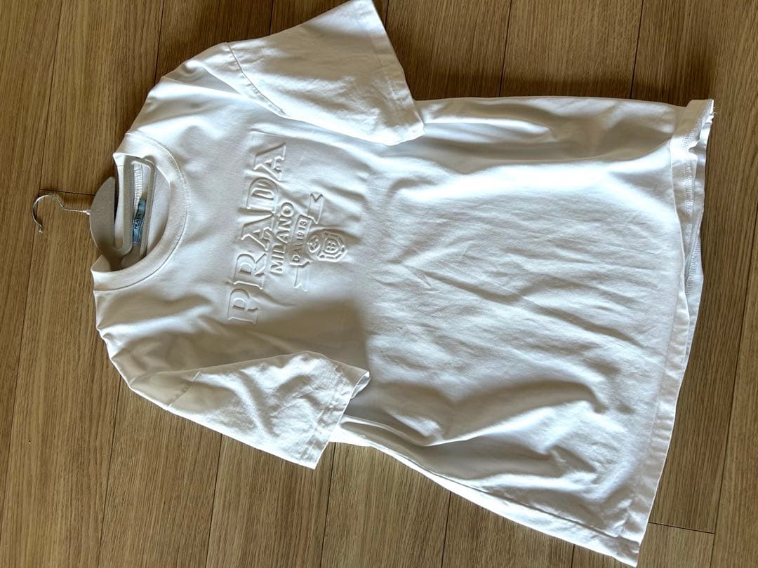PRADA エンボスロゴ Tシャツ M プラダ シャツ 2枚セット 白 茶