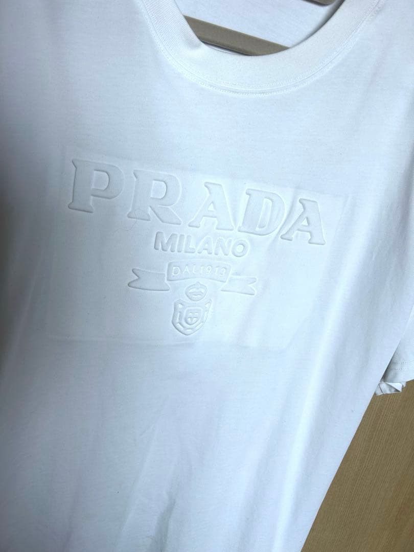 PRADA エンボスロゴ Tシャツ M プラダ シャツ 2枚セット 白 茶