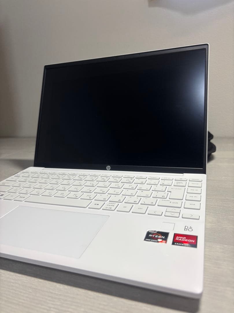 HP ノートパソコン Pavilion Aero 13 セラミックホワイト