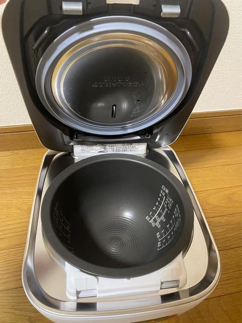 TOSHIBA RC-10ZWT 炊飯器 IH加熱方式