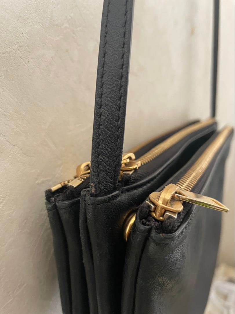 CELINE トリオ　ラージ　ショルダーバッグ　ブラック