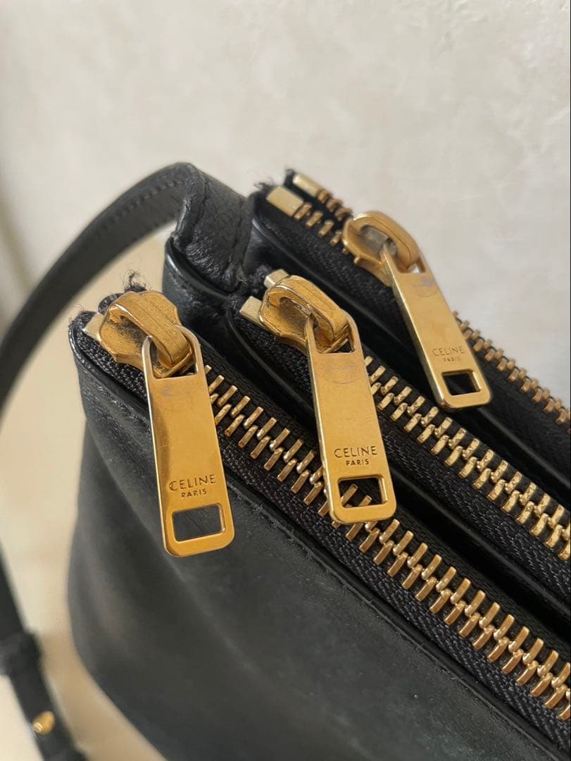 CELINE トリオ　ラージ　ショルダーバッグ　ブラック