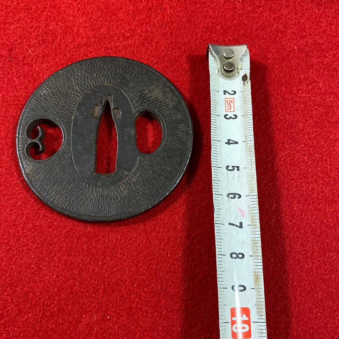 B–7 日本刀の鍔（つば）　武具　装飾品　アンティーク　美術品　工芸品