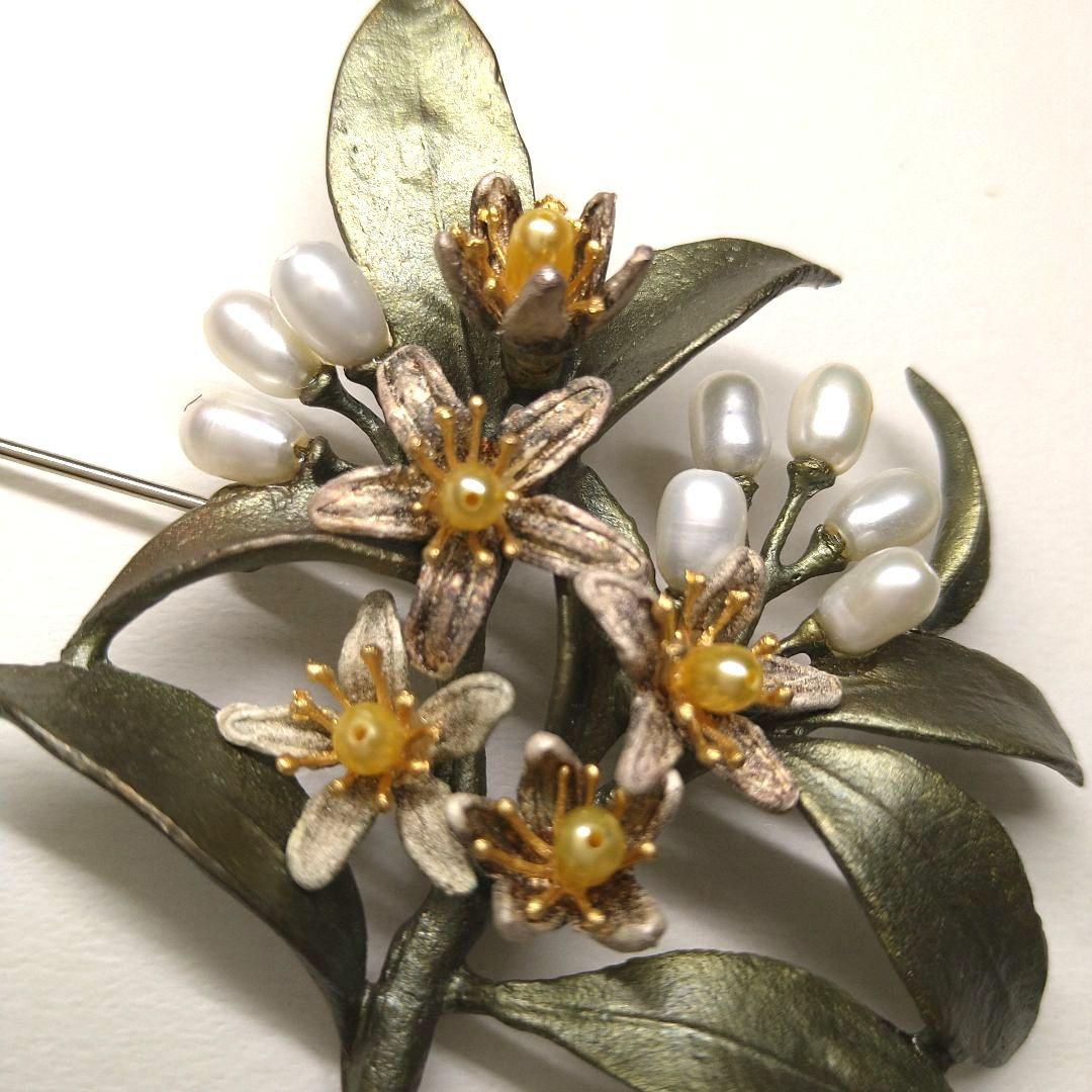 マイケルミショー　ブローチ