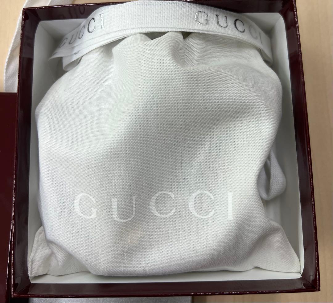 グッチ ヒグチユウコ 星型ケース キーチェーン ボウ