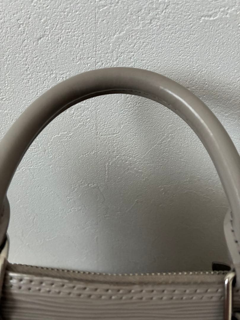 本日限定値下げ　ルイヴィトン エピ バッグ ショルダーベルトセット