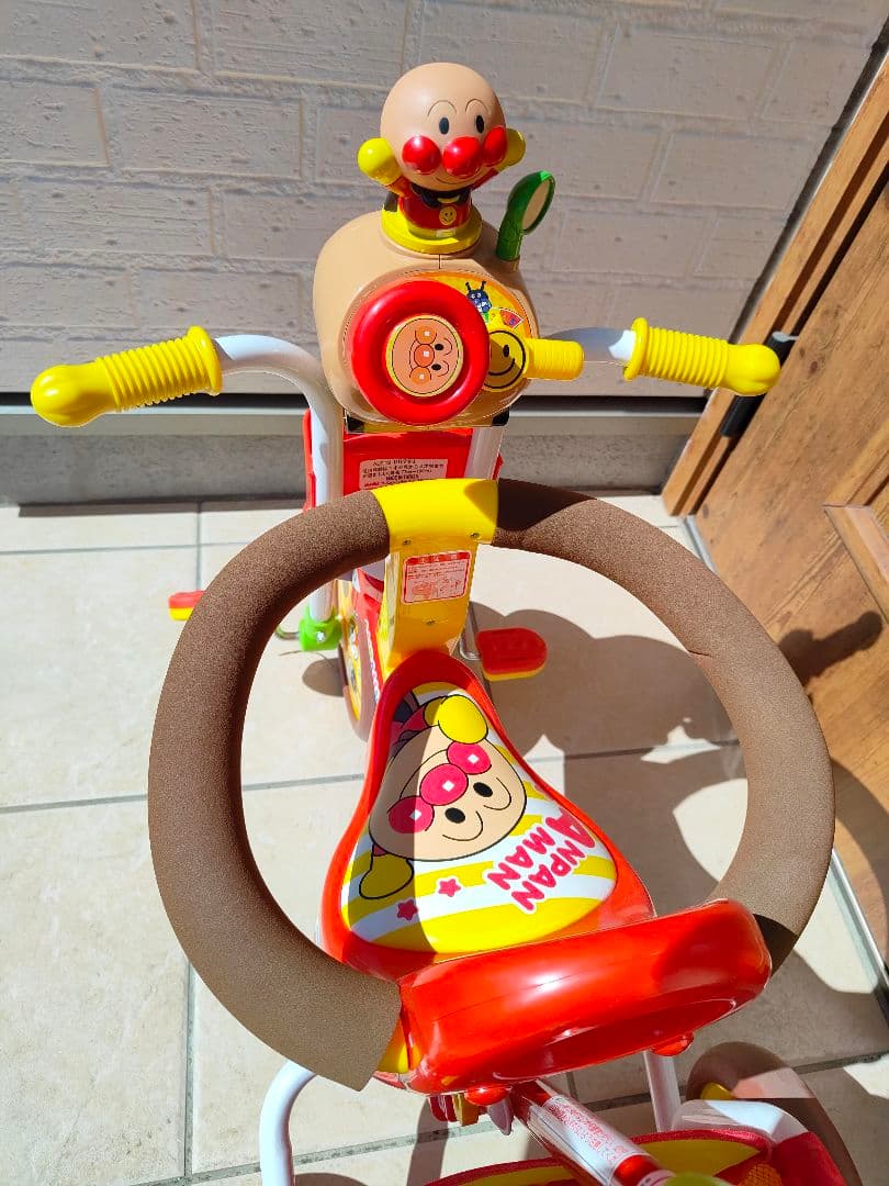 【美品訳あり】アンパンマン三輪車　わくわくおでかけアンパンマンゴー