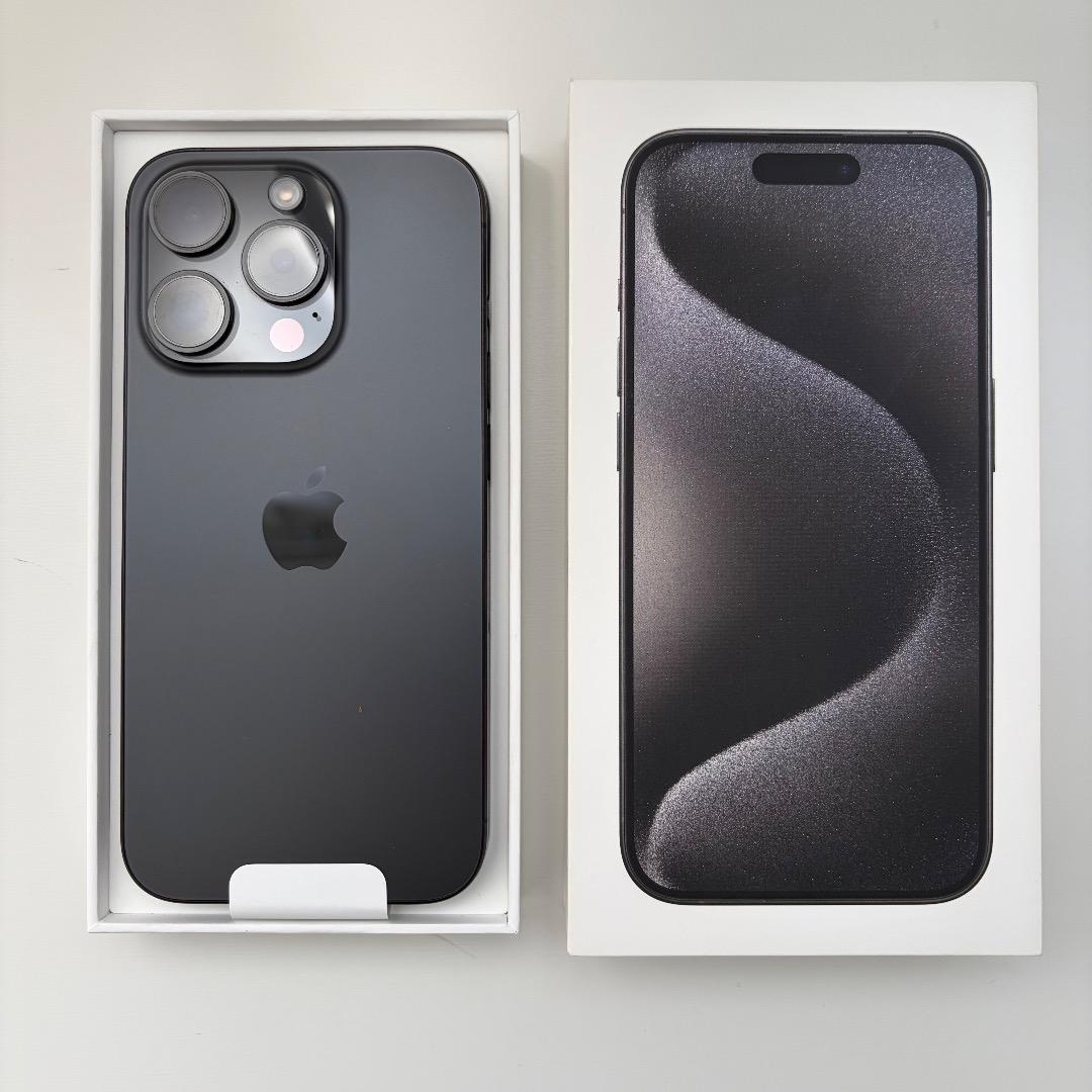 iPhone 15 Pro 256GB ブラックチタニウム SIMフリー