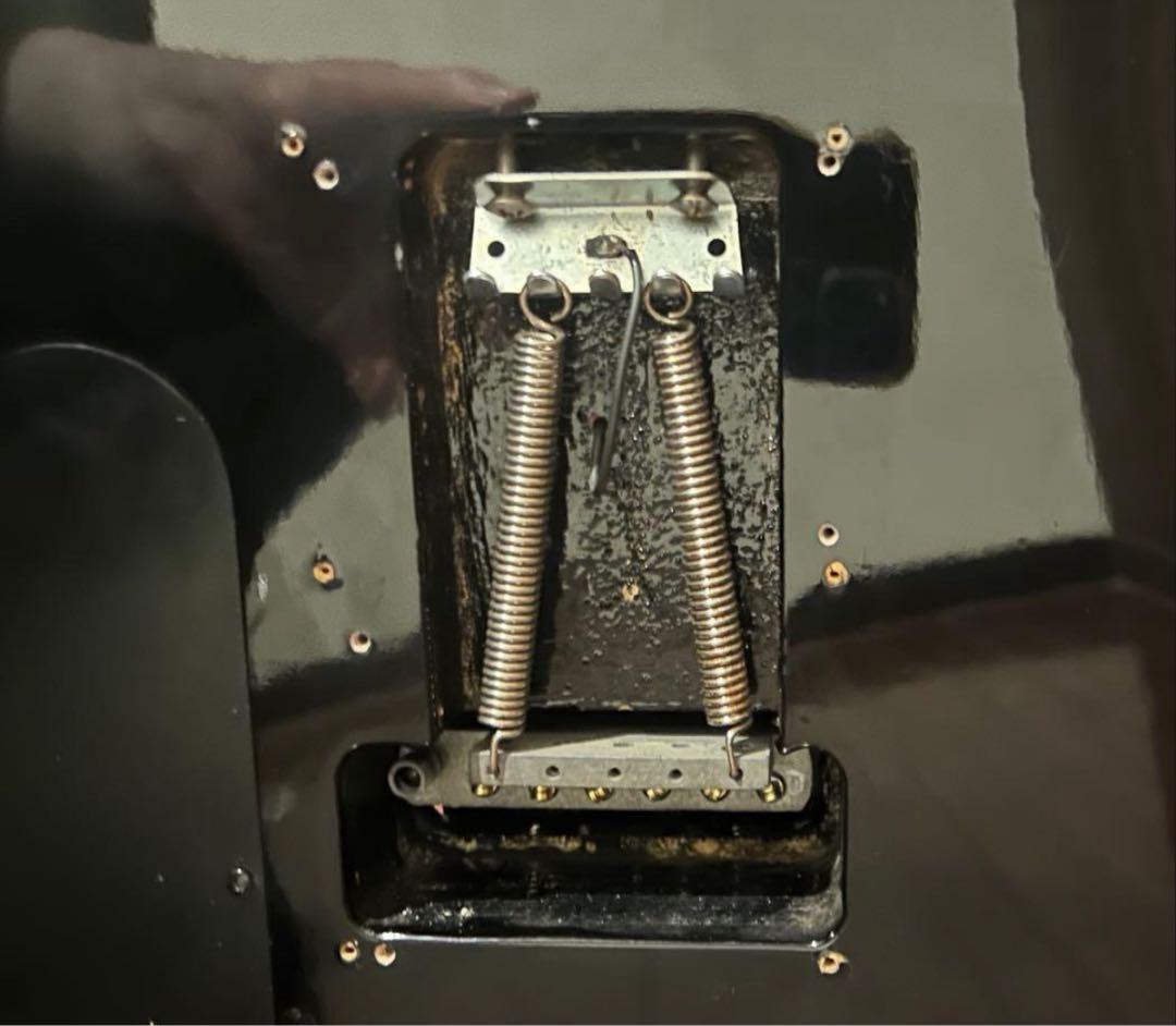 エレキギター　フロイドローズタイプ　黒