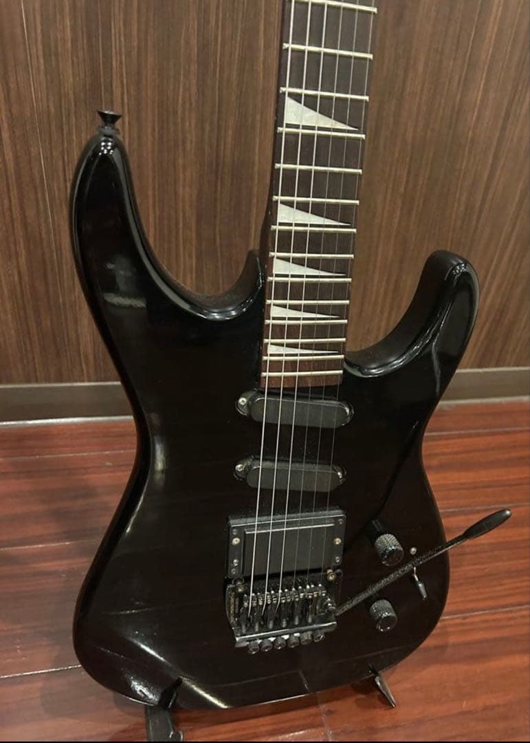 エレキギター　フロイドローズタイプ　黒