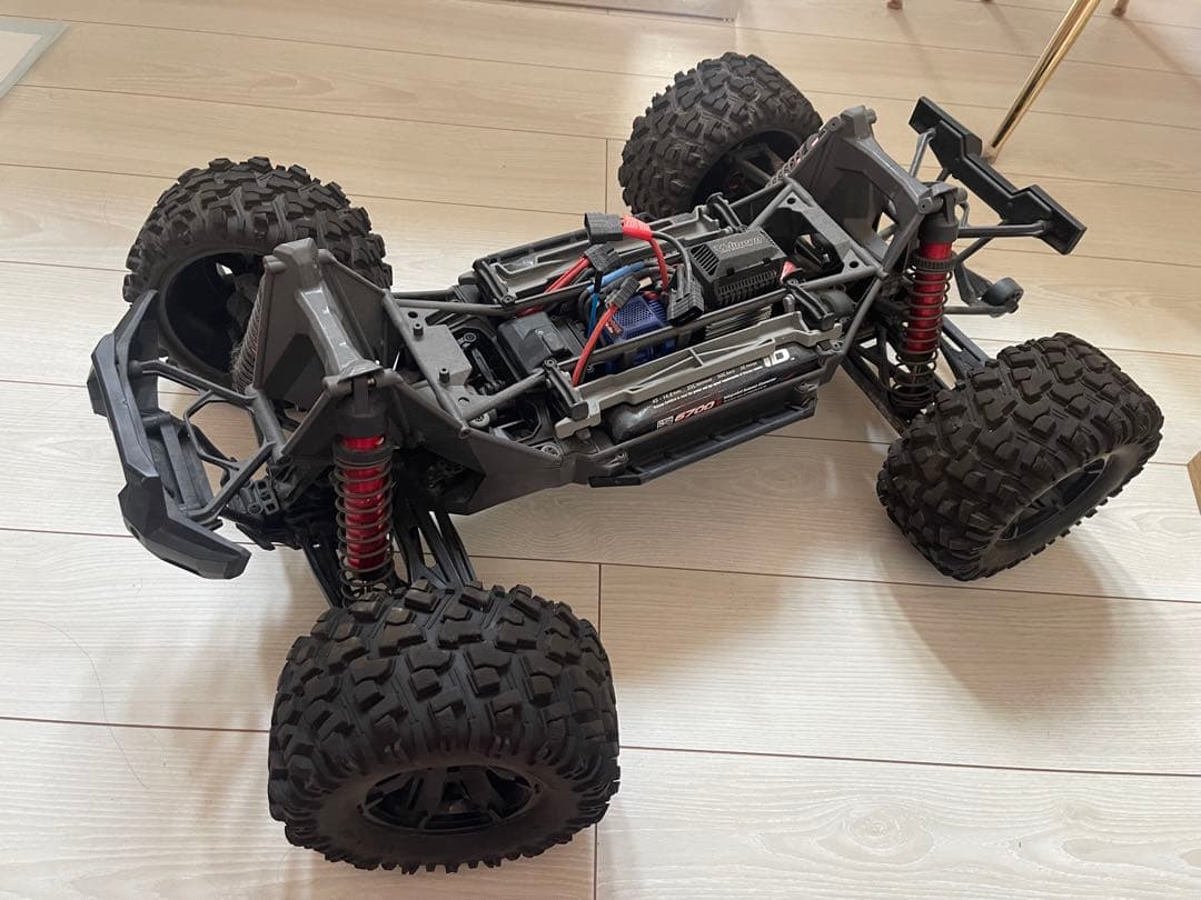 トラクサス X MAXX ラジコン