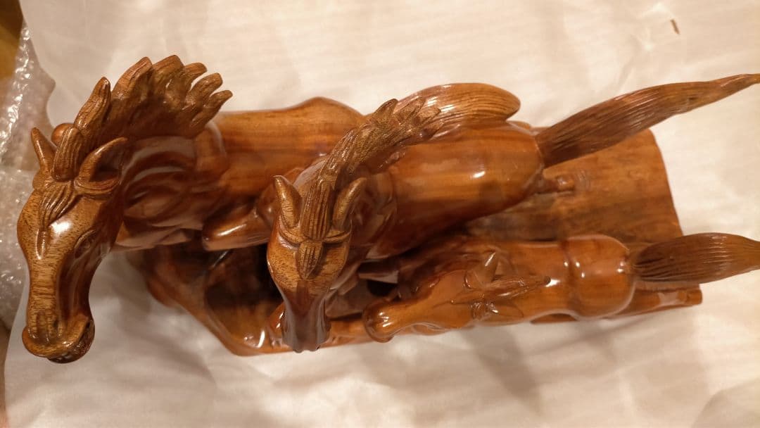 木製馬の彫刻 天然木 木彫り 約47X18X30cm