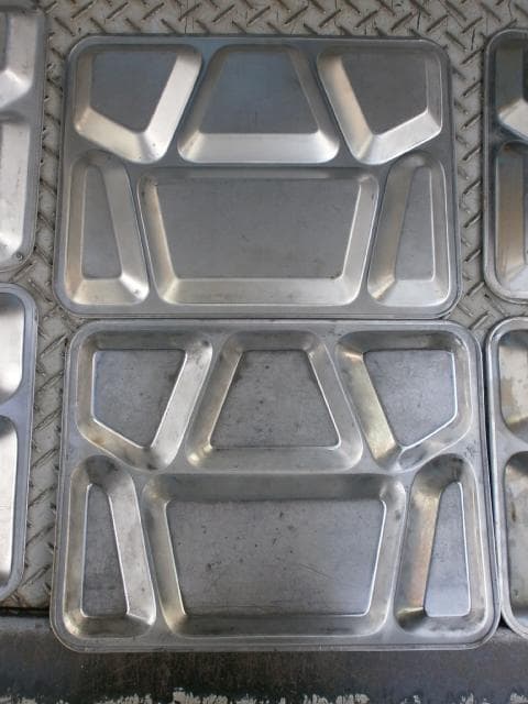 米軍　実物　放出品　ステンレス製　フード　トレー 　6枚セット