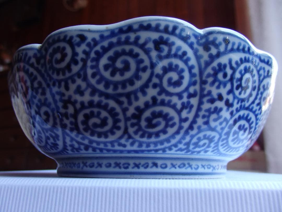 江戸中期古伊万里 染付『蛸唐草に松竹梅文』菓子鉢　成化年製銘