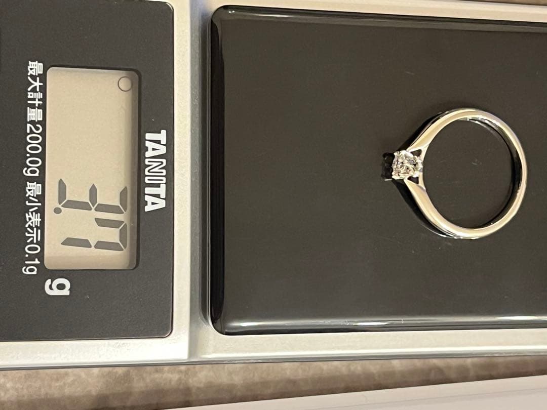 未使用　ダイヤモンドシライシ　pt950/3.7g ダイヤモンド0.182ct