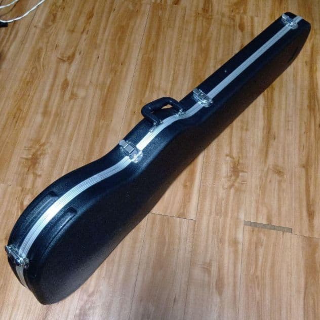 エレキベース用 ハードケース　鍵付き