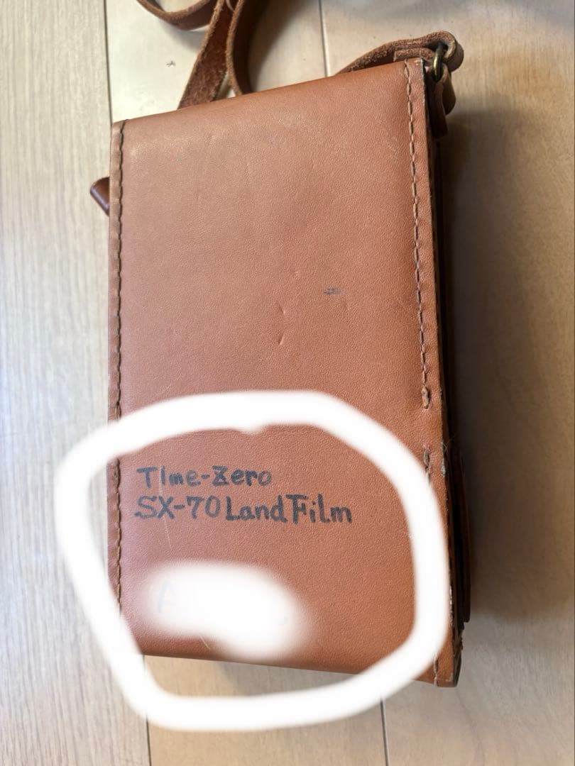 カメラ名：ポラロイド SX-70