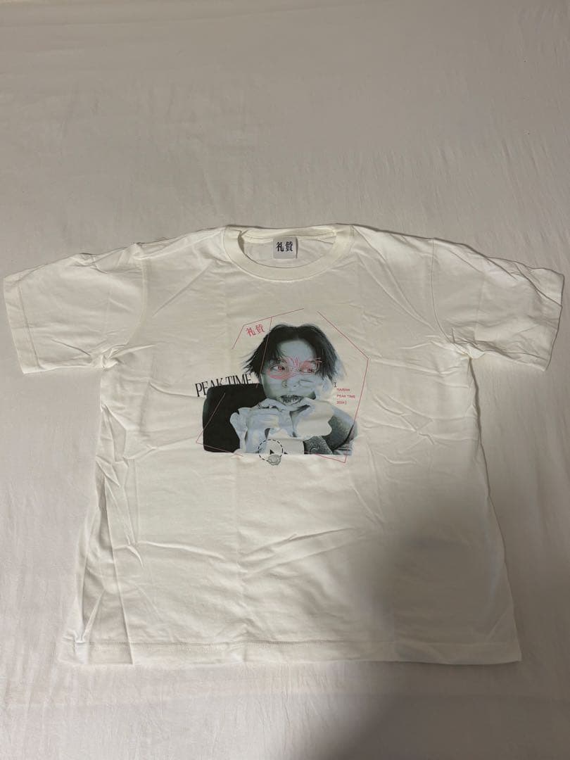 礼賛 サーヤ PEAK TIME グラフィック グッズTシャツ