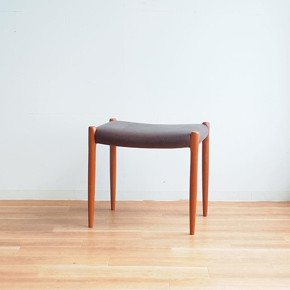 J.L.モラー/J.L. Moller 「No.80A」 チーク材 スツール