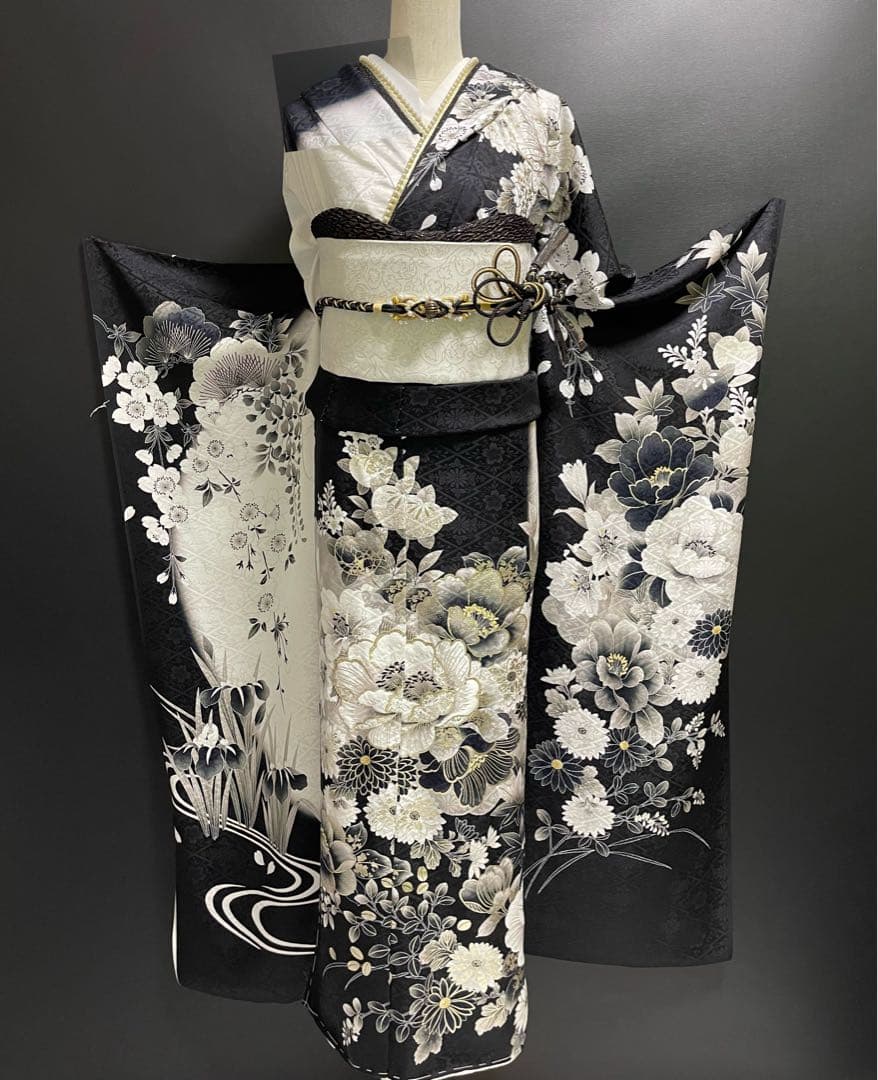 クール系モノトーンコーデ 振袖＋帯揚げ＋帯締め【白金彩刺繍振袖◆吉祥花】