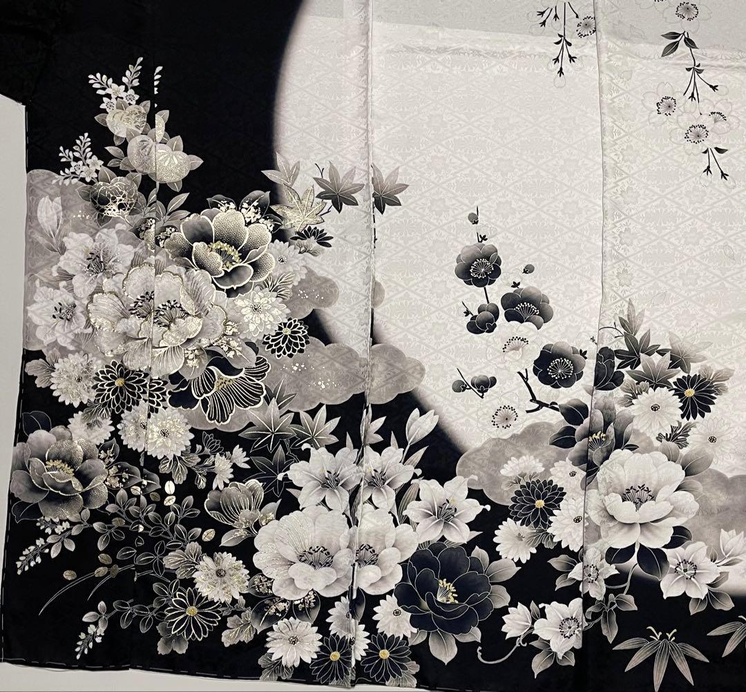 クール系モノトーンコーデ 振袖＋帯揚げ＋帯締め【白金彩刺繍振袖◆吉祥花】