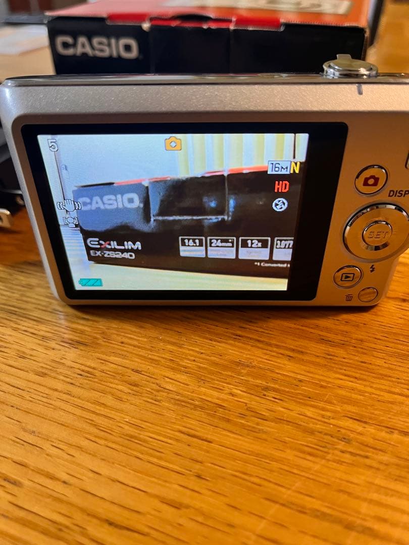 【極美品】 CASIO EXILIM EX-ZS240 動作確認済み