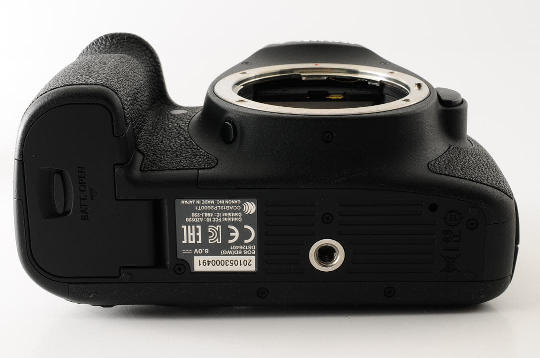 【箱付　ほぼ新品】 キャノン Canon EOS 6D ボディ