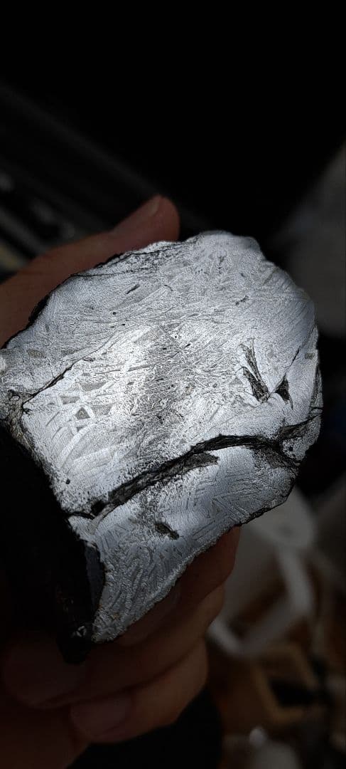 【金運】アルタイ隕石　大型隕石 鉄隕石　外皮付き隕石　原石　重さ887ｇ