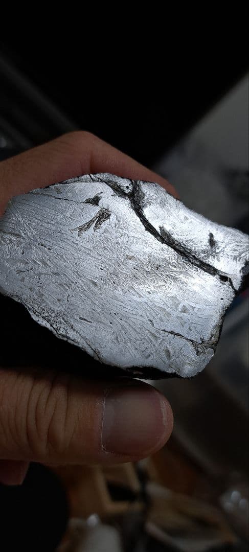 【金運】アルタイ隕石　大型隕石 鉄隕石　外皮付き隕石　原石　重さ887ｇ