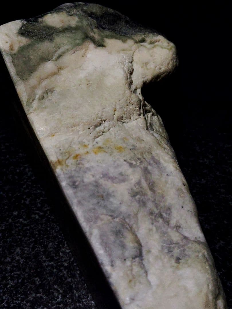 ★翡翠原石★糸魚川硬玉【小滝灰ラベ・転石・切り出し❷1528ｇ】