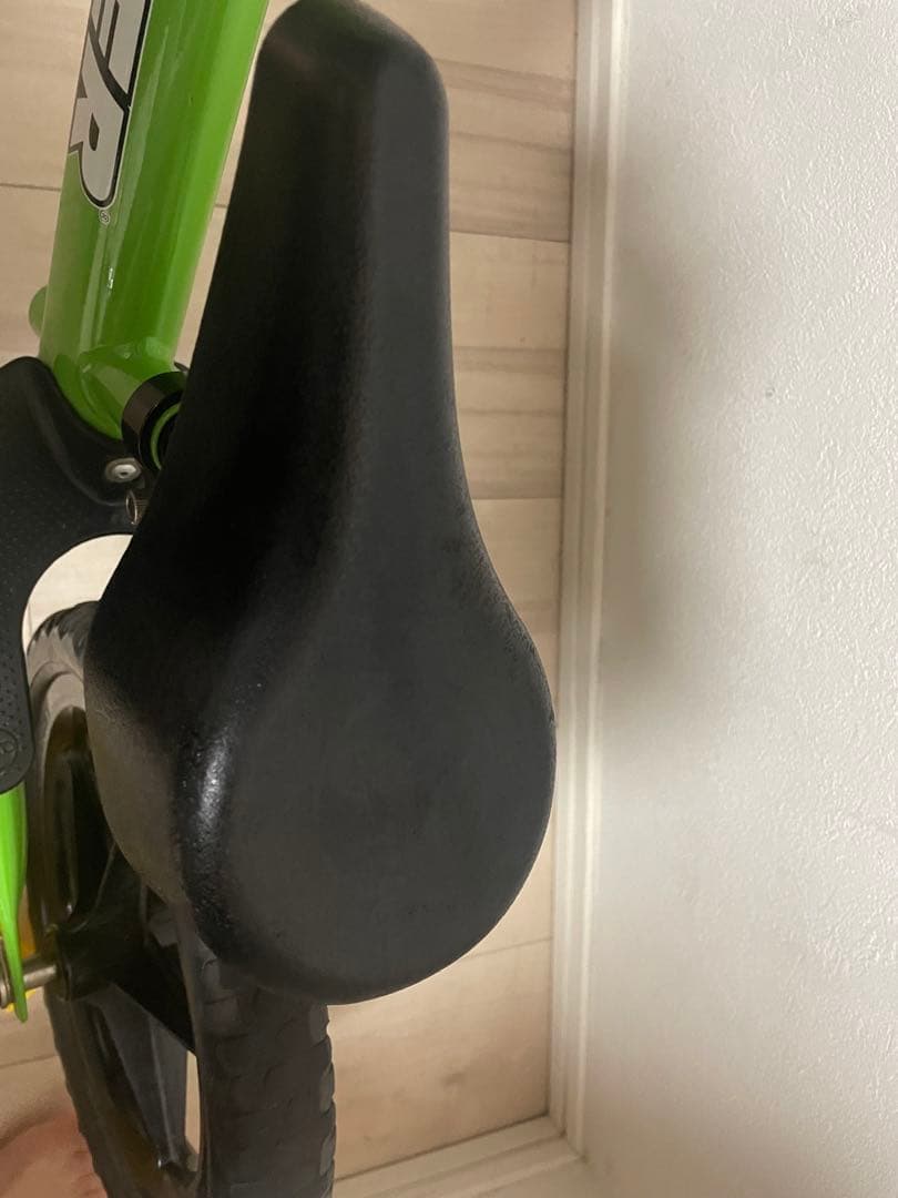 STRIDER ストライダースポーツ　グリーン12インチ