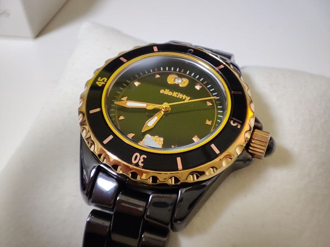 美品 サンリオ ハローキティ セラミック ダイヤモンド ブラック 腕時計 限定品