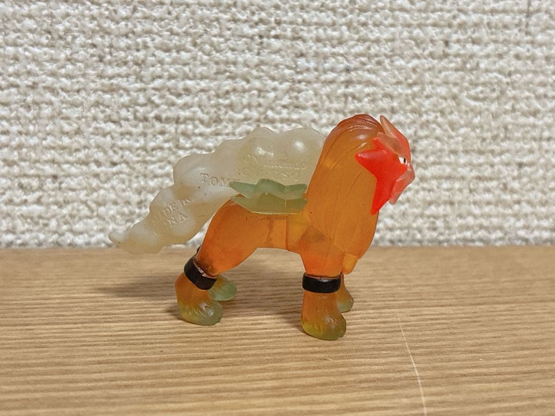 【匿名配送】ポケモン モンコレ フィギュア 5周年記念 エンテイ クリア