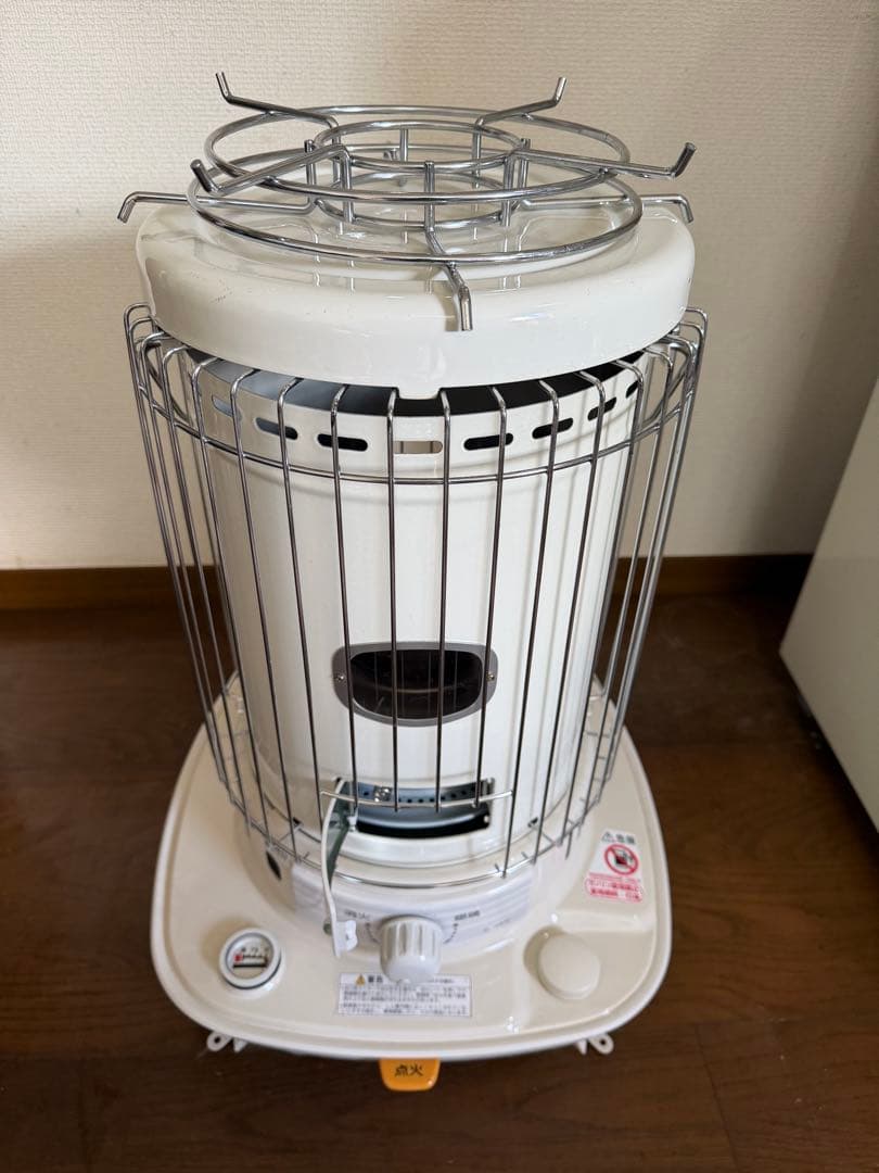 ホワイト 石油ストーブ 安全機能付き