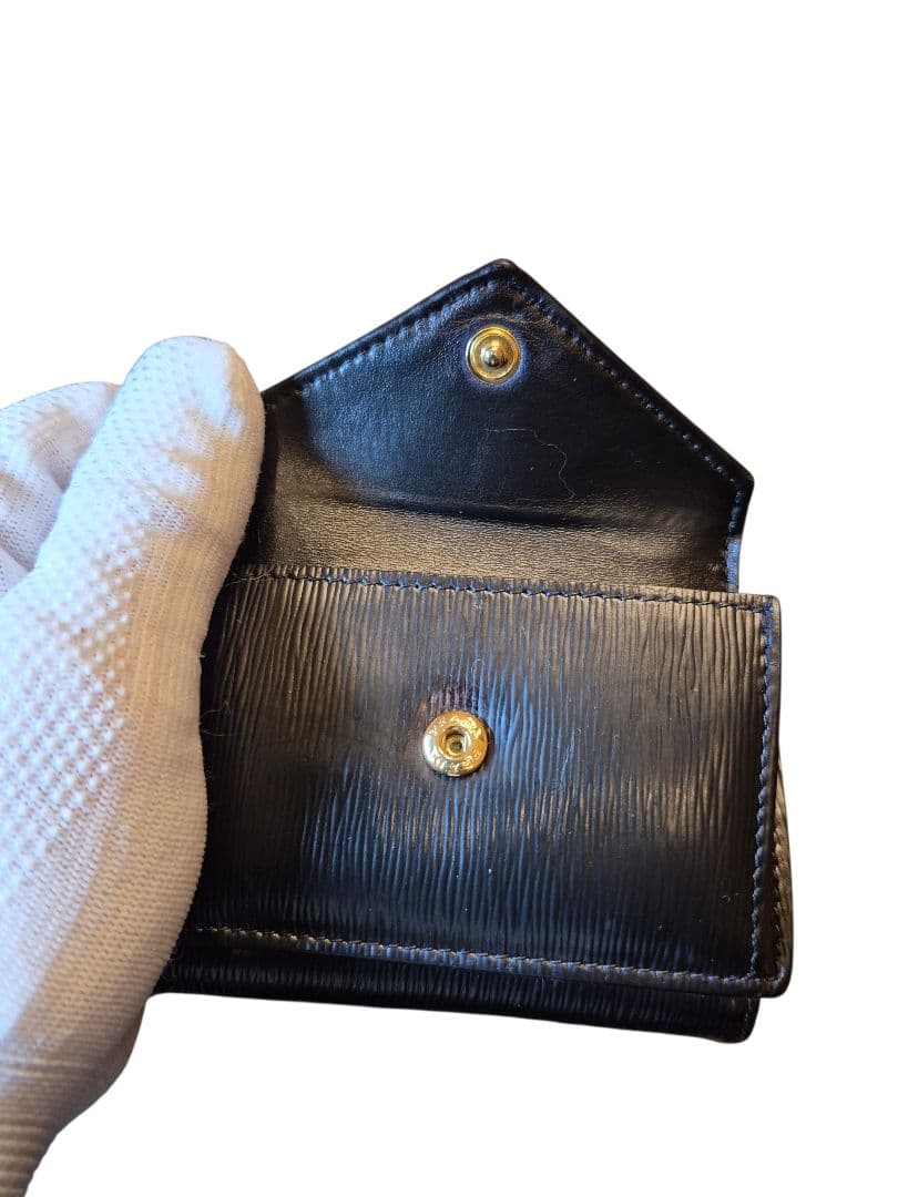 ＰＲＡＤＡ　プラダ　サフィアーノ　三つ折り財布　x