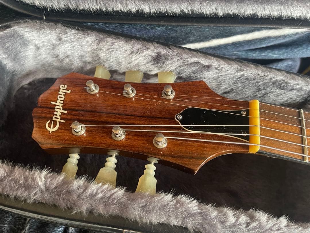 エピフォンスラッシュレスポールゴルドトップ