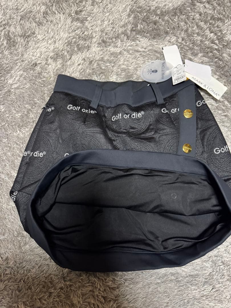 新品　MARK & LONA（マークアンドロナ）スカート