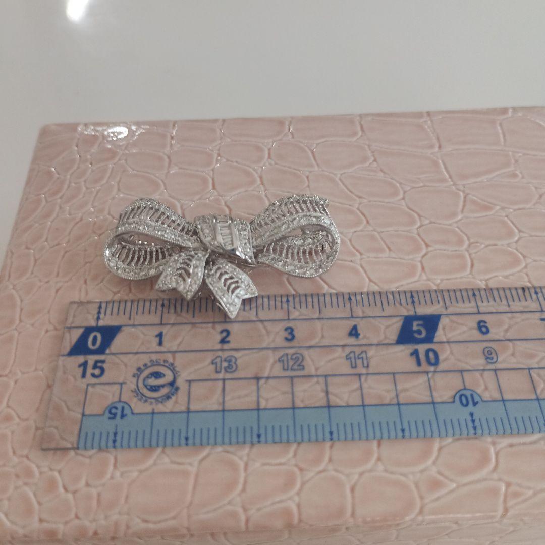 K18エレガント リボン型 ダイヤモンド装飾ブローチ