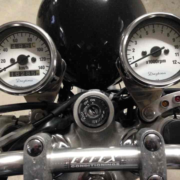 YAMAHA SR400   購入者 決定しました。