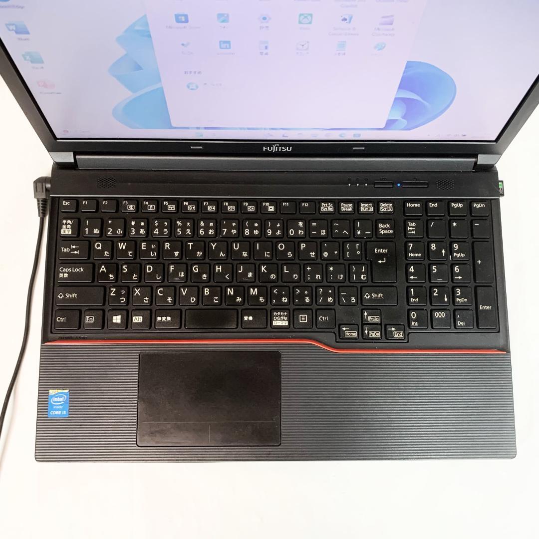 【オフィス付き】ノートパソコン黒　Windows11　8GB／SSD／テンキー✨