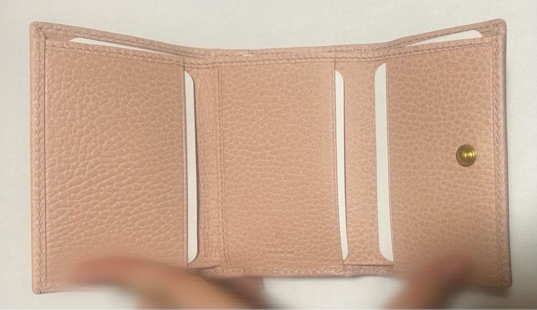 【新品未使用美品】GUCCI ピンクレザー三つ折り財布 袋付き
