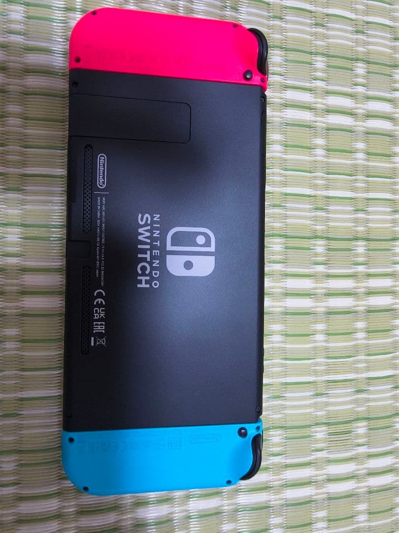 Nintendo Switch　極美品2025年3月購入