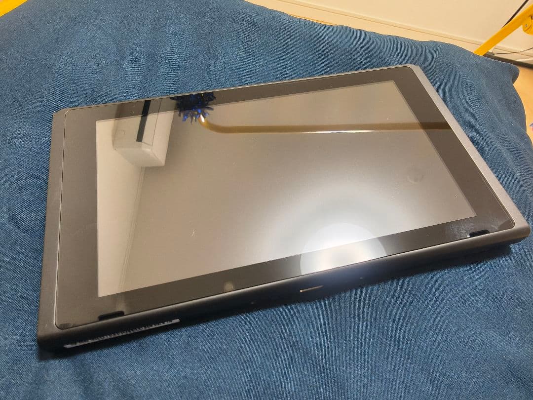 Nintendo Switch　極美品2025年3月購入