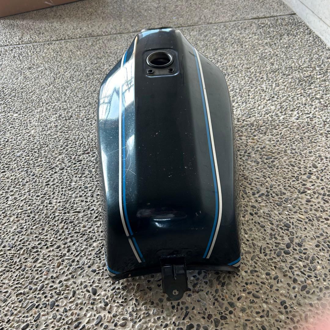 z400タンク　塗装ベース