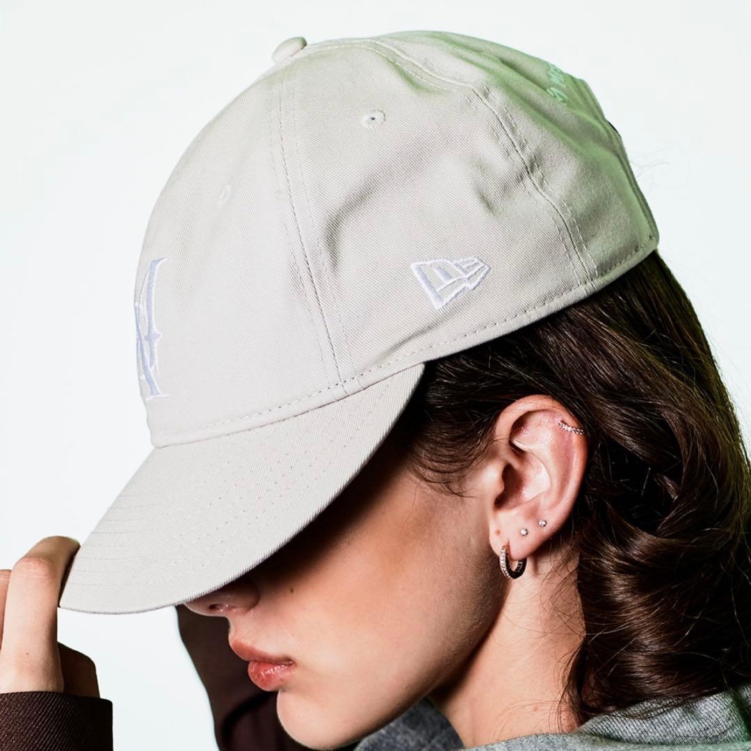 限定 SNKRDUNK別注 Mrs.GREENAPPLE NEWERA ベージュ