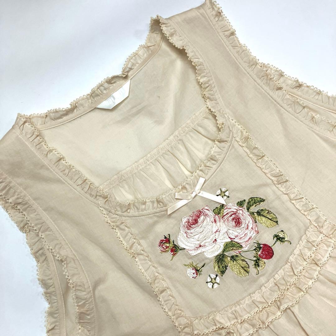 ふ*あ様 【美品】ピンクハウス 生成 バラ刺繍使い 綿ローンタブリエ/2023年