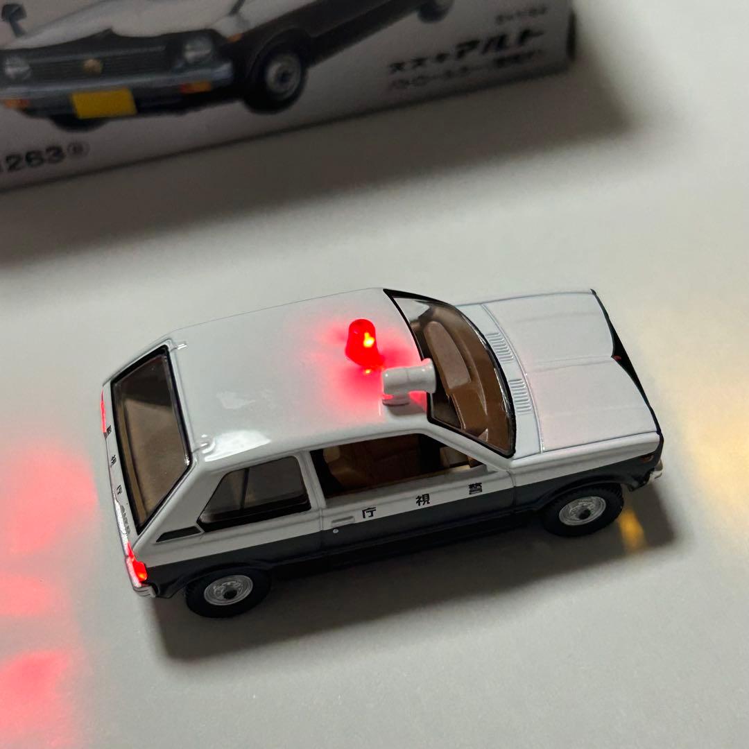 トミカ リミテッド ヴィンテージ スズキ アルト パトカー