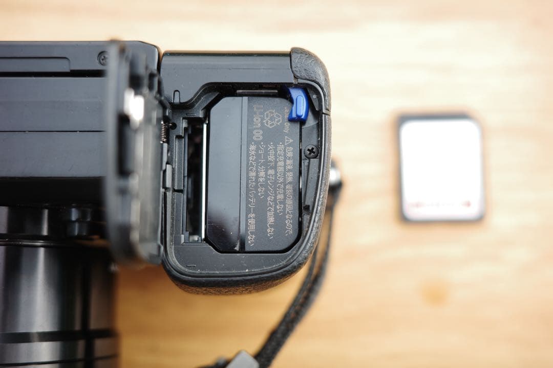 SONY α6100 ダブルズームレンズセット＋単焦点レンズ レンズ3本